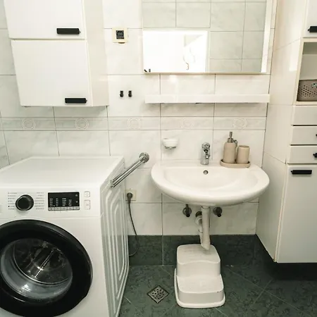 Urban Apartment *
